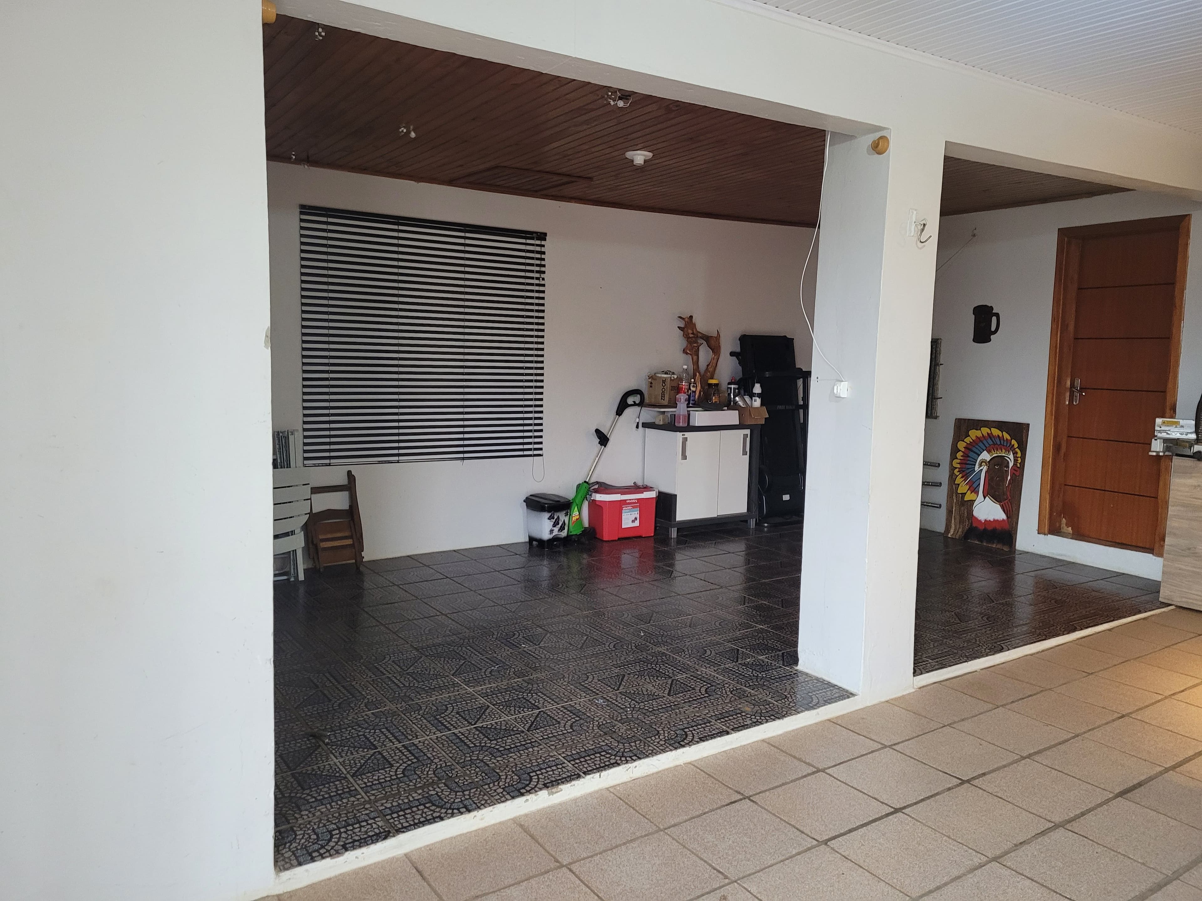 Casa de esquina no Bairro Koller — foto 5